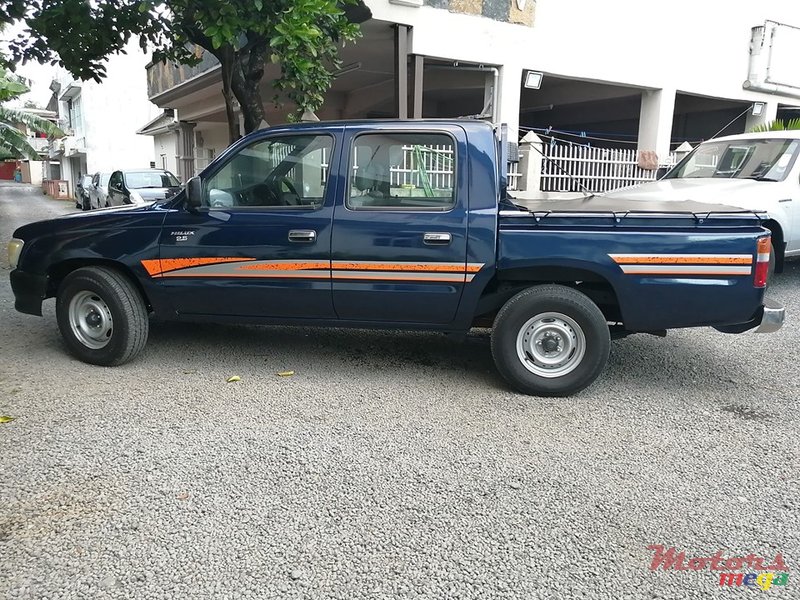 1998' Toyota Hilux photo #4