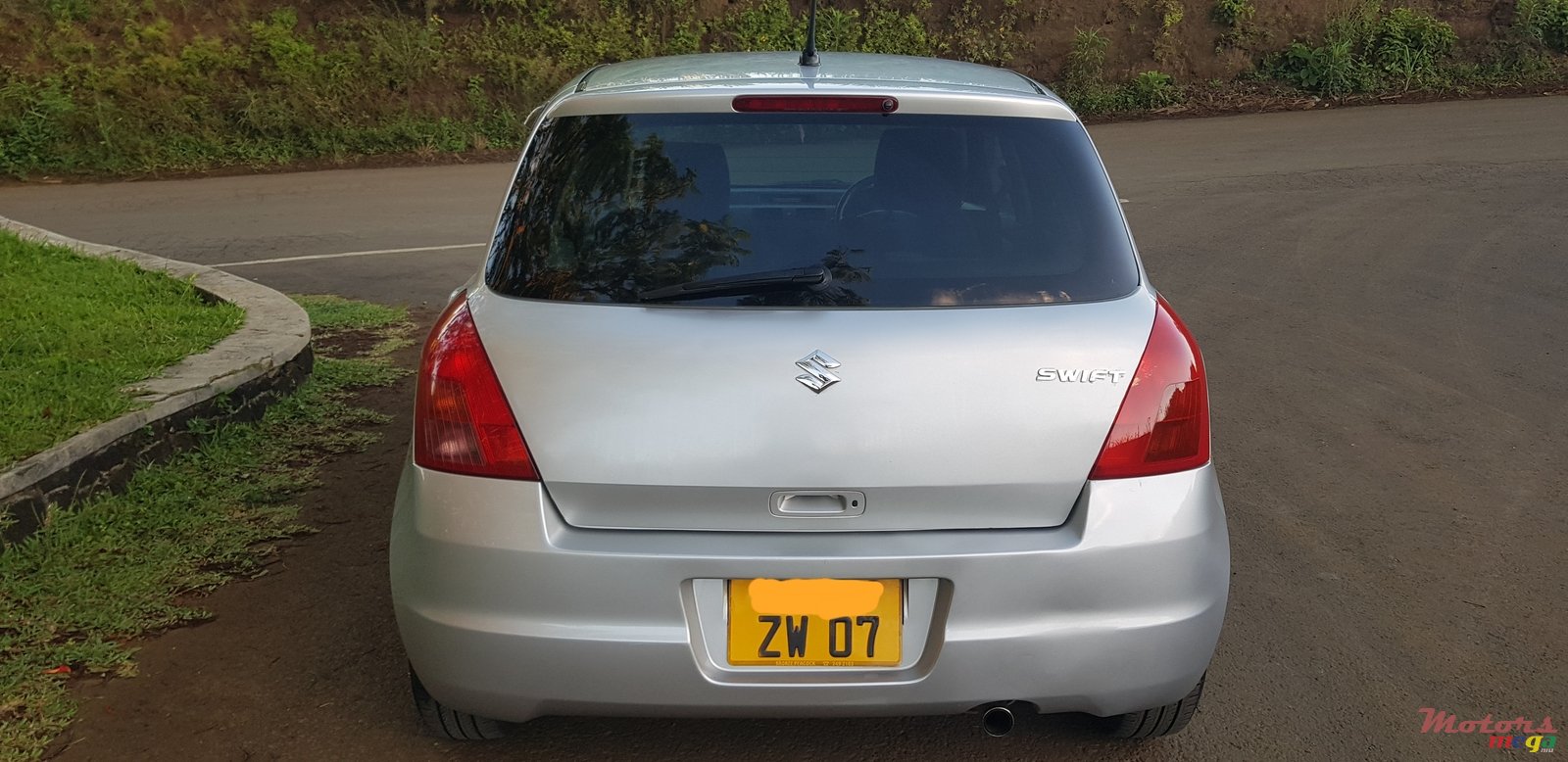 2007' Suzuki Swift photo #4