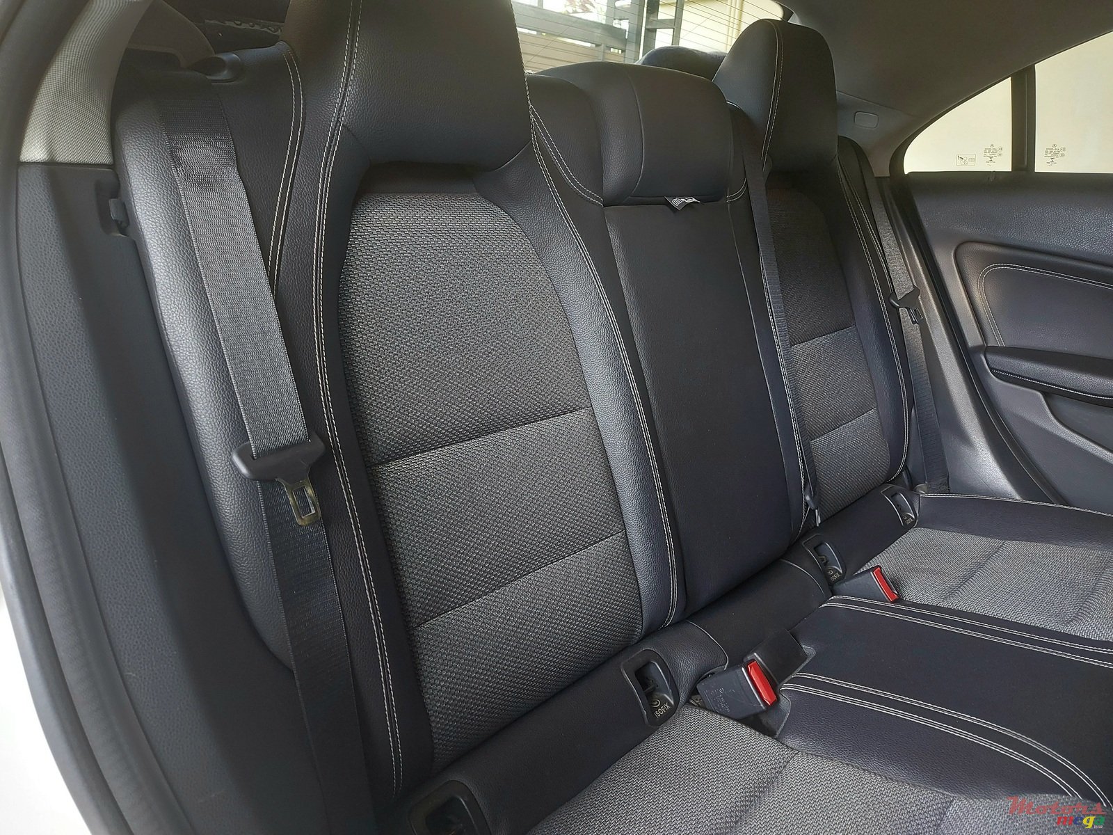 2017' Mercedes-Benz CLA 200 photo #5