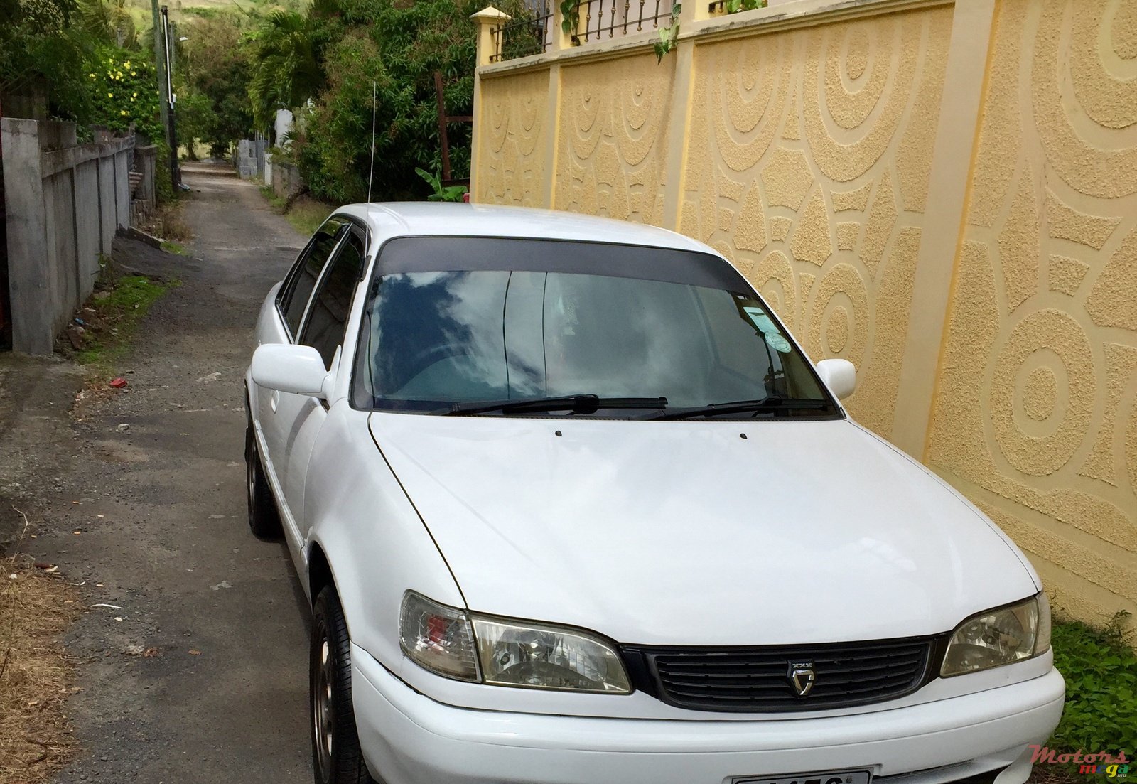 1998' Toyota Corolla photo #1