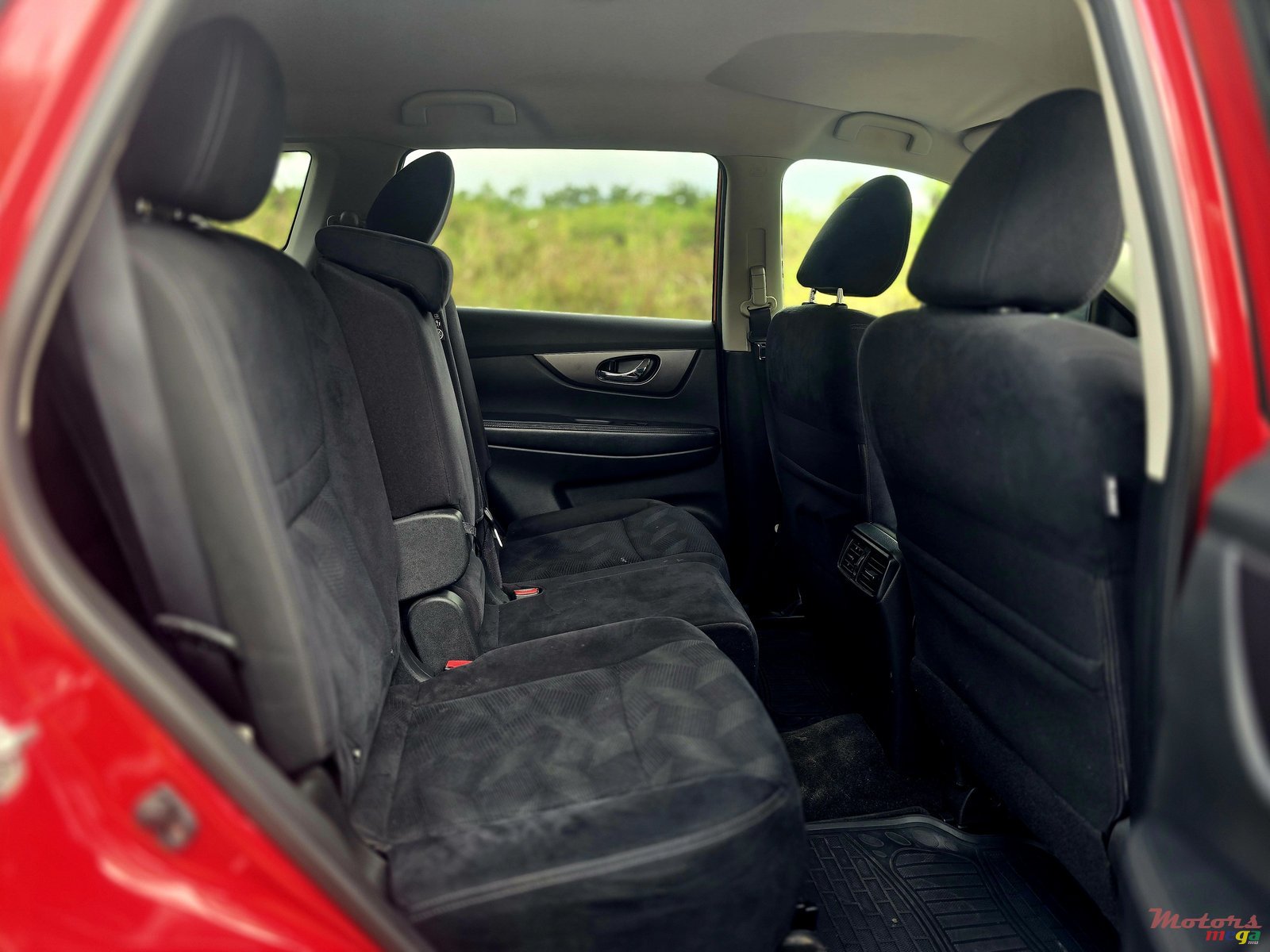 2018' Nissan X-Trail 7 seater photo #6