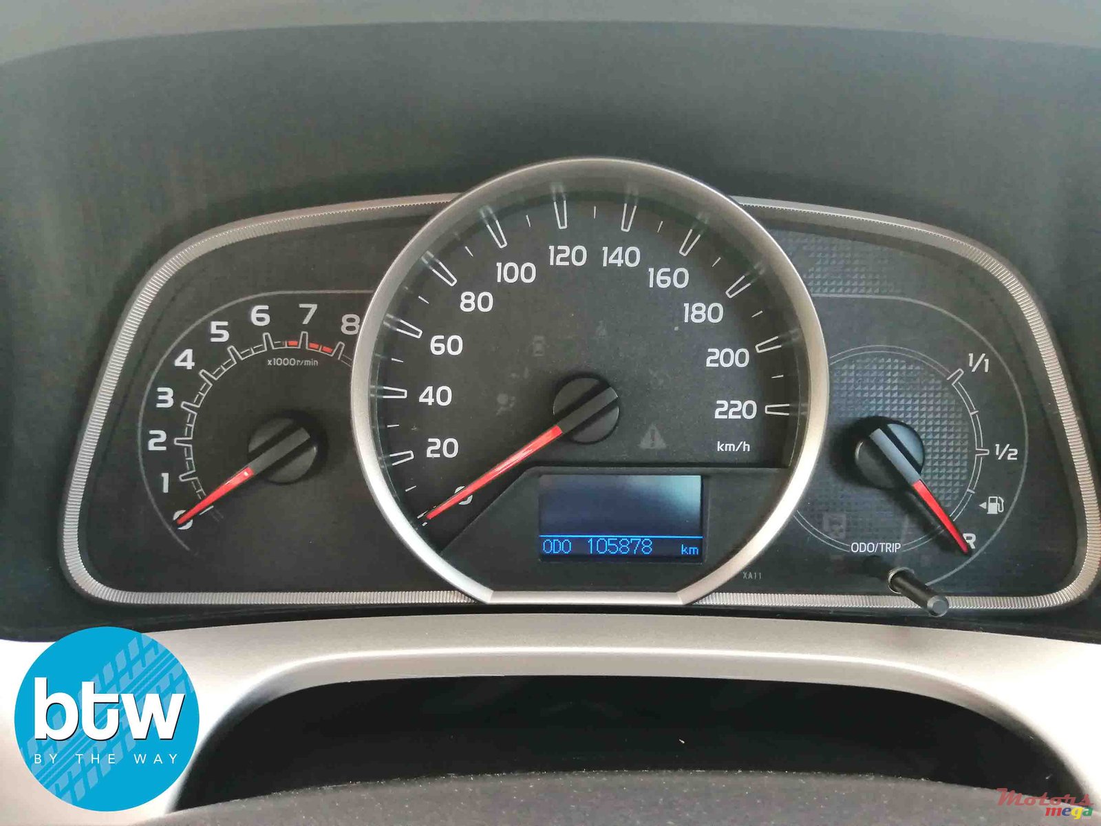 2015' Toyota RAV4 photo #7