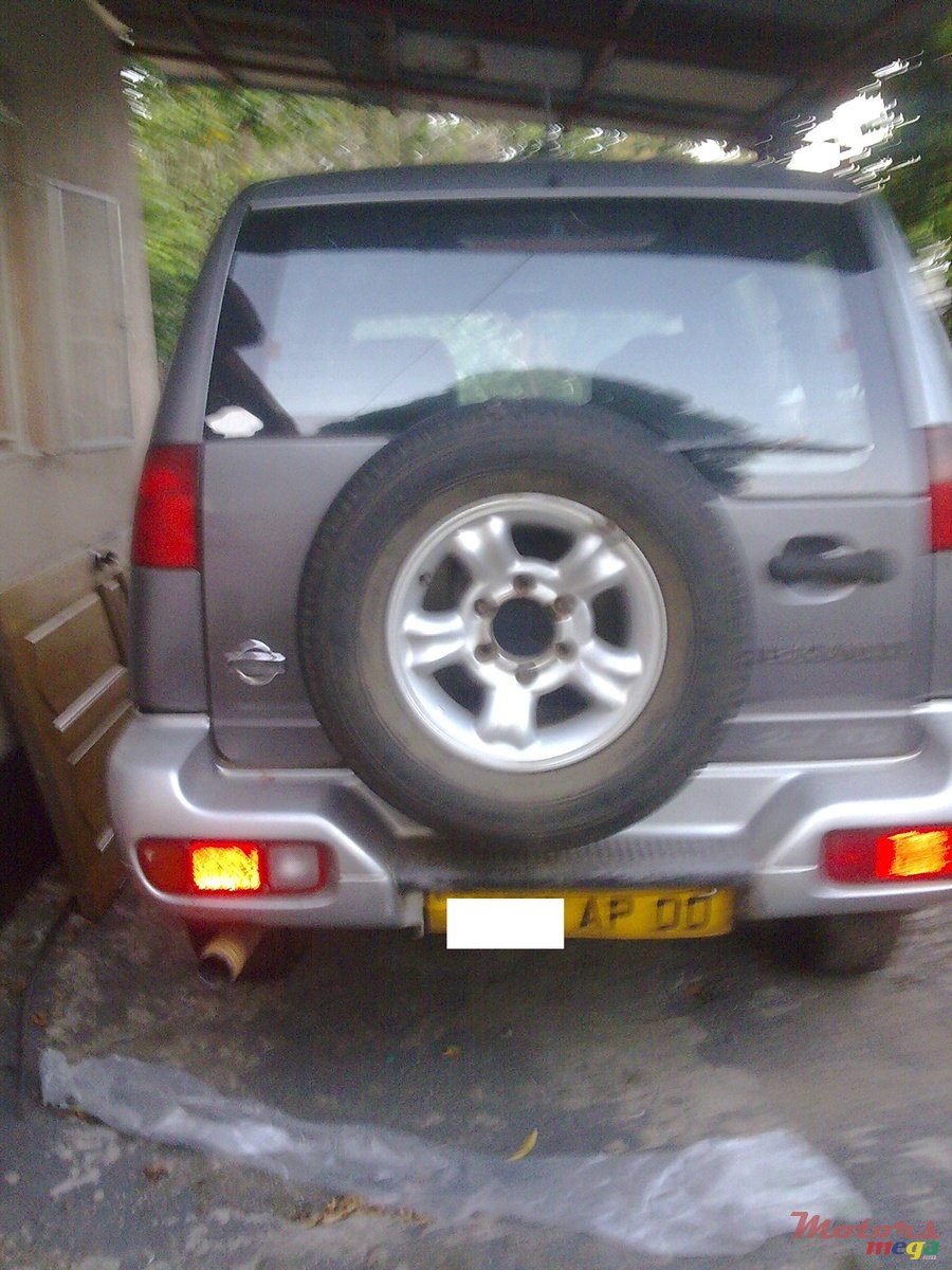 2000' Nissan Terrano photo #1