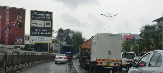 Grosses pluies: gros embouteillage à Port-Louis