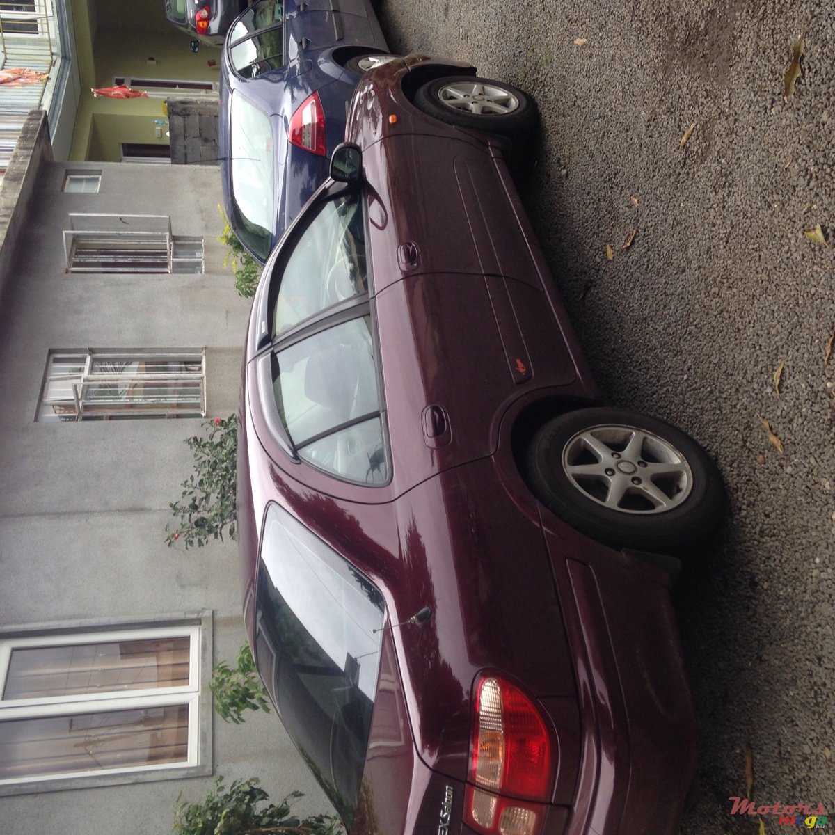 2003' Nissan Sunny photo #1