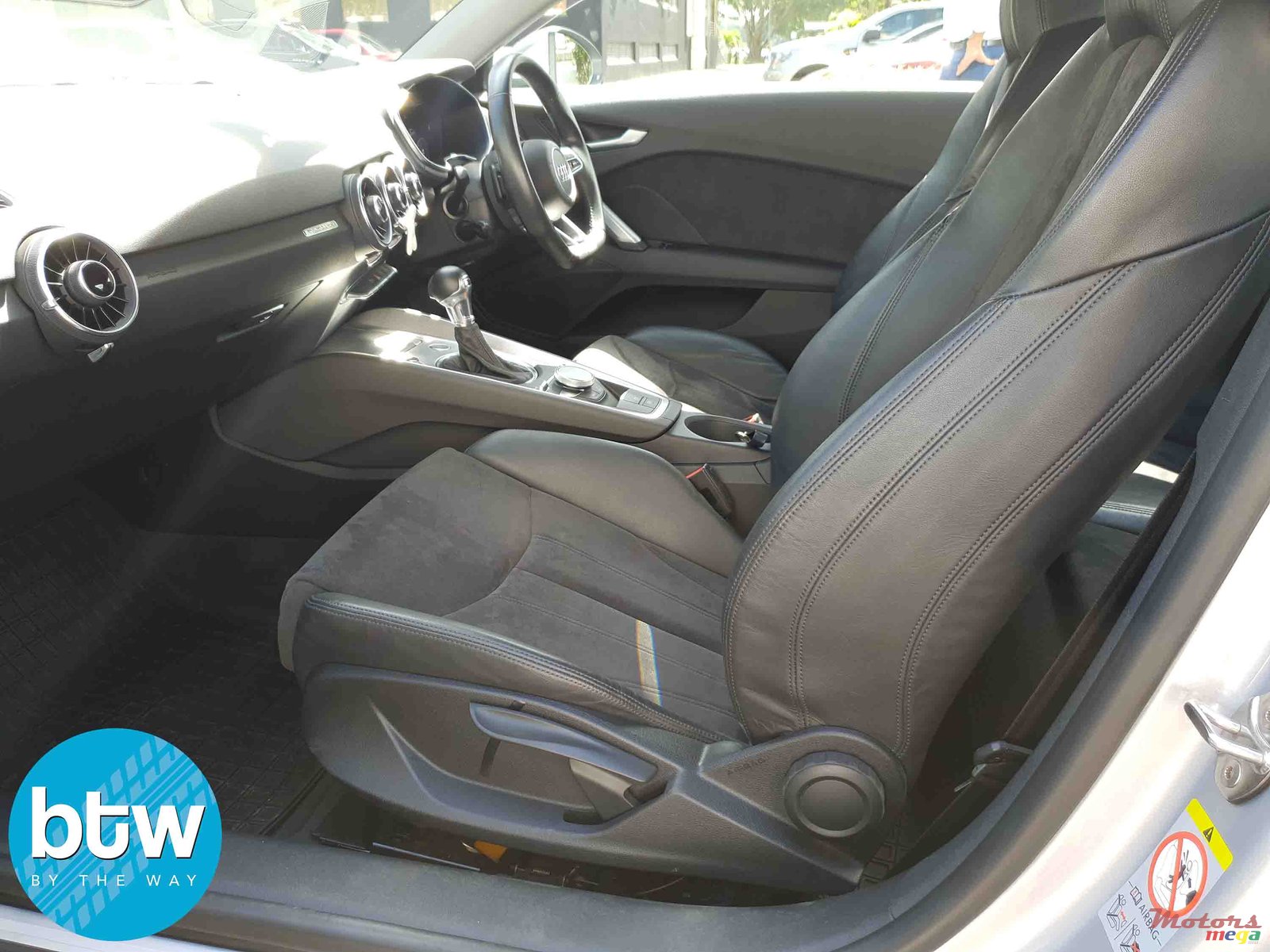 2016' Audi TT 8S TFSI S Tronic photo #6