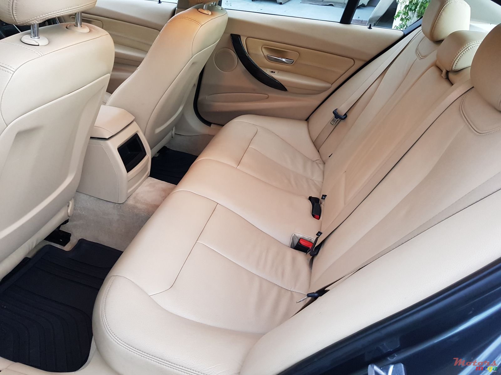 2013' BMW 320 Automatic photo #7