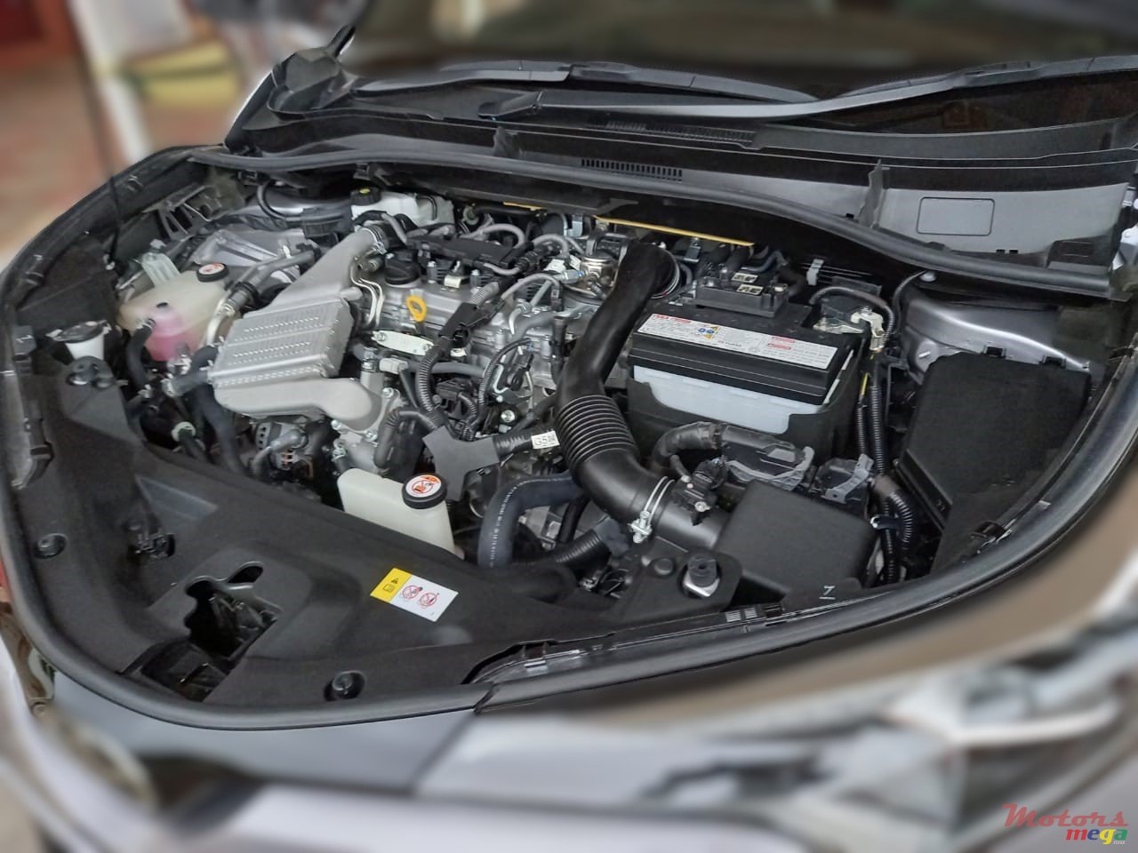 2018' Toyota C-HR Full Options photo #2