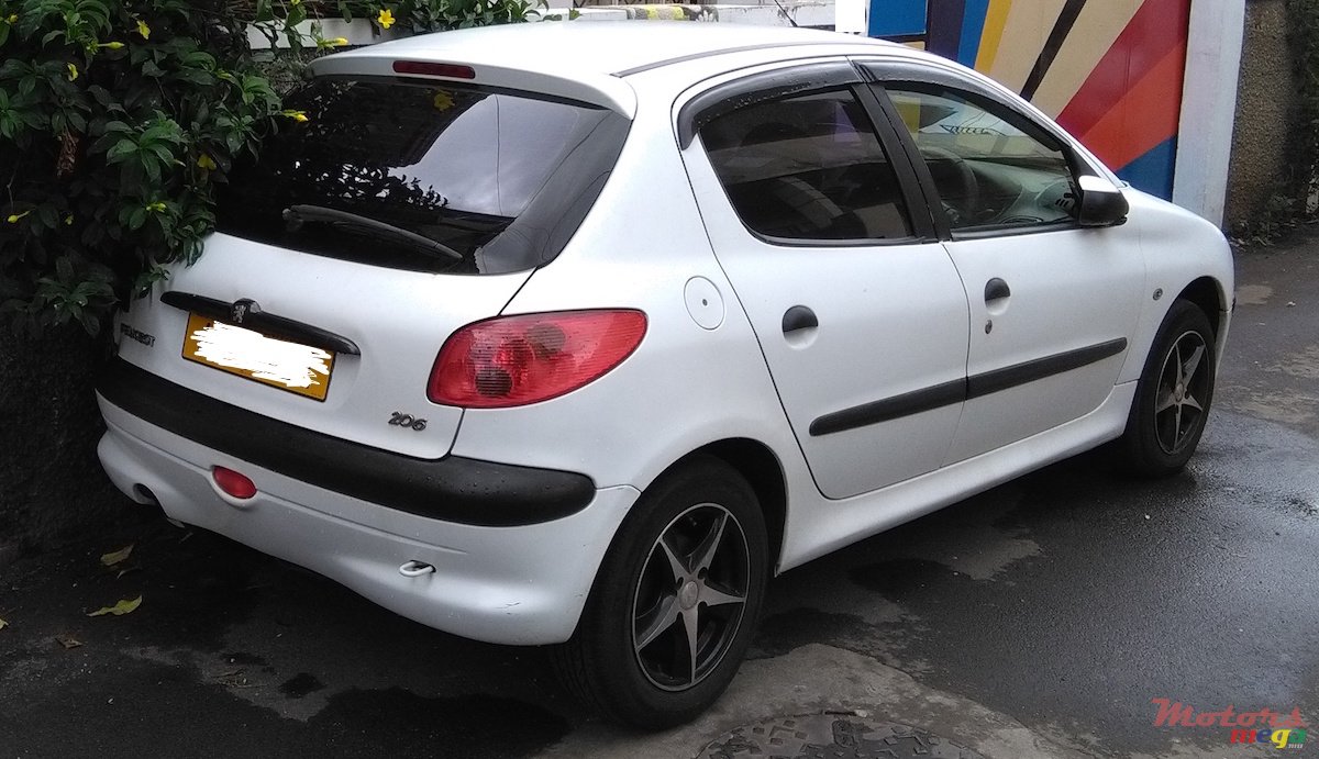 2002' Peugeot 206 photo #2