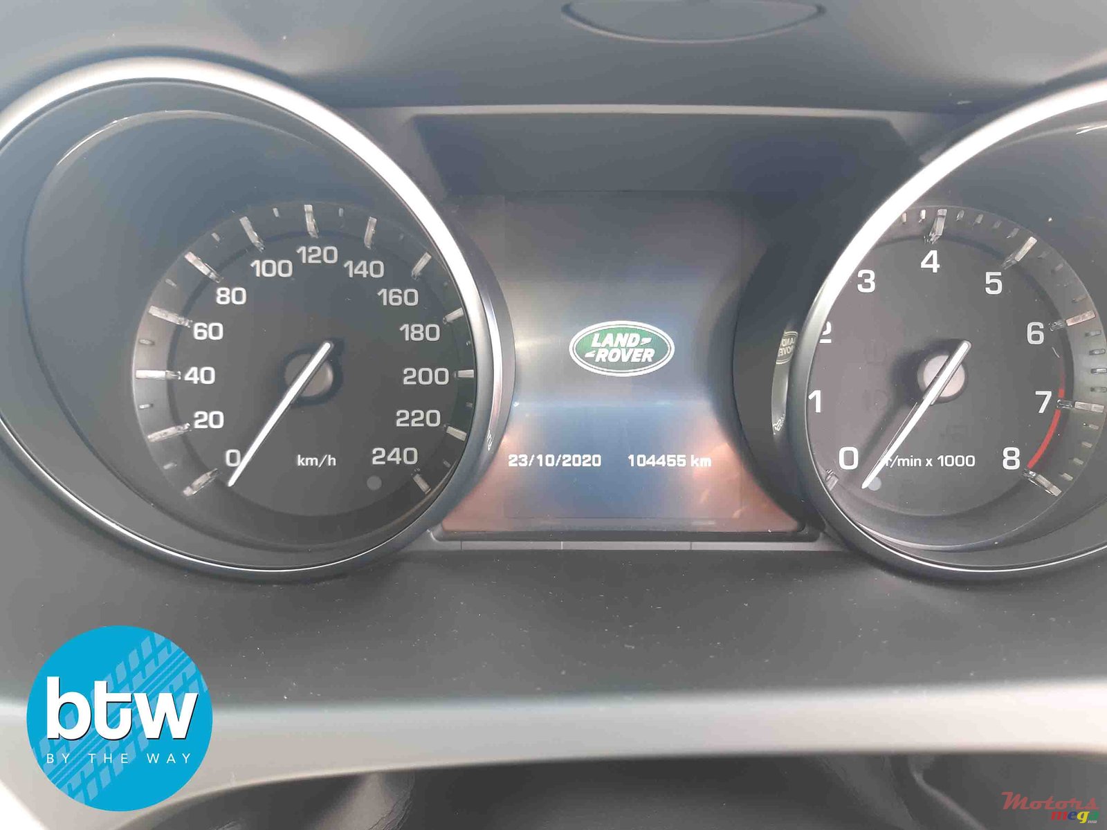 2015' Land Rover Discovery photo #7