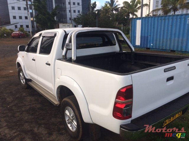 2013' Toyota Hilux photo #7