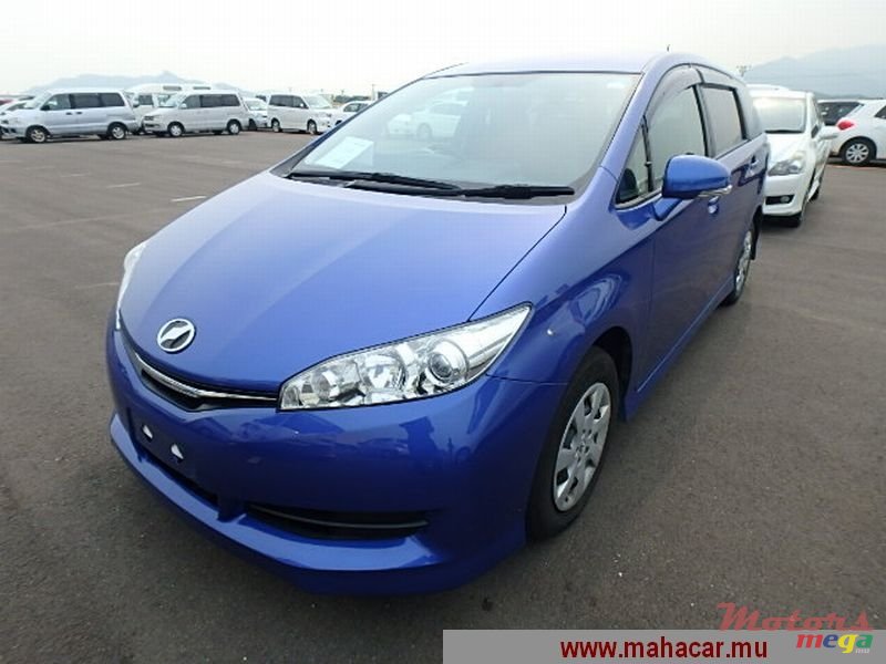 2012' Toyota Wish  photo #1