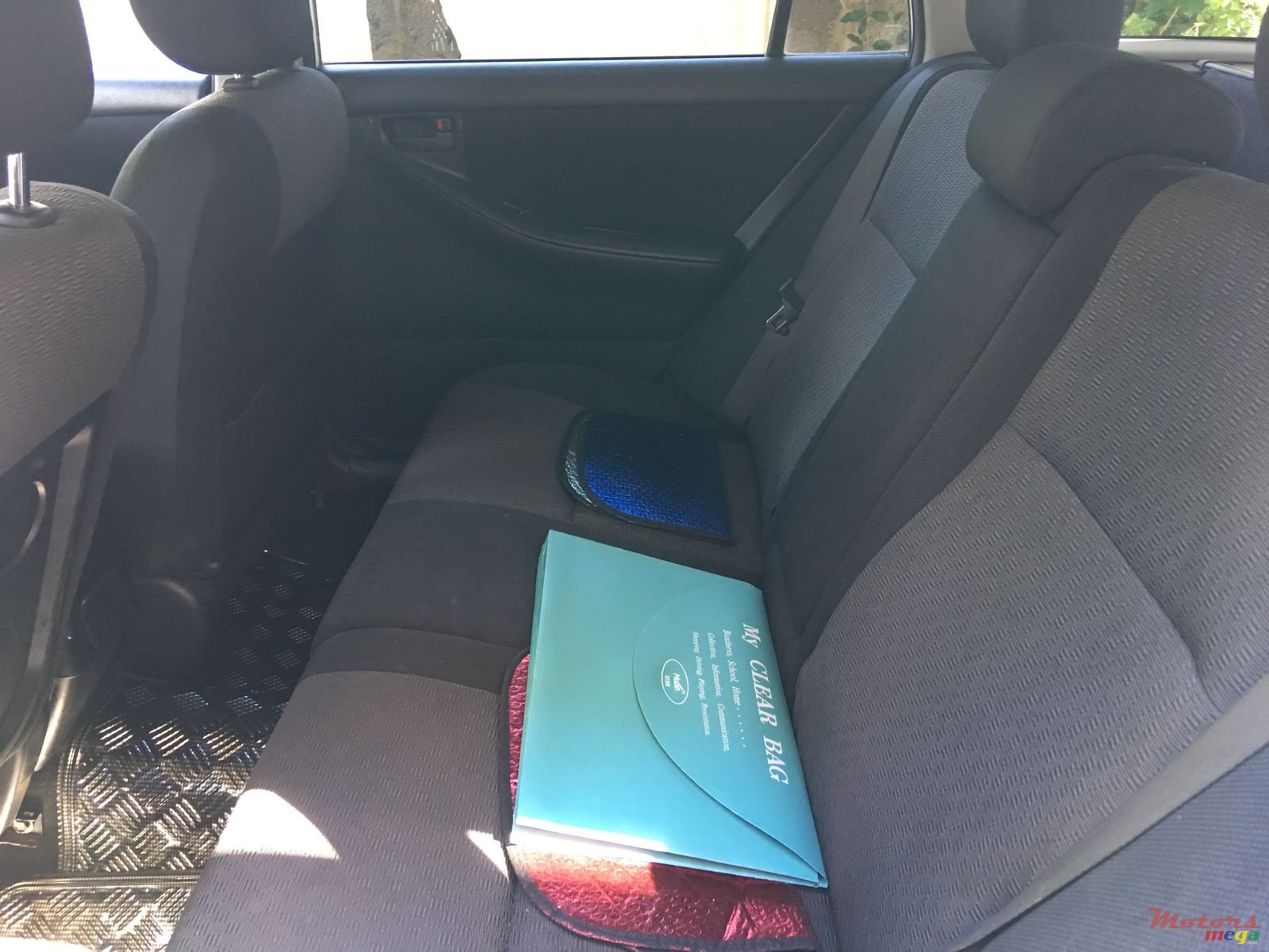 2004' Toyota F photo #6