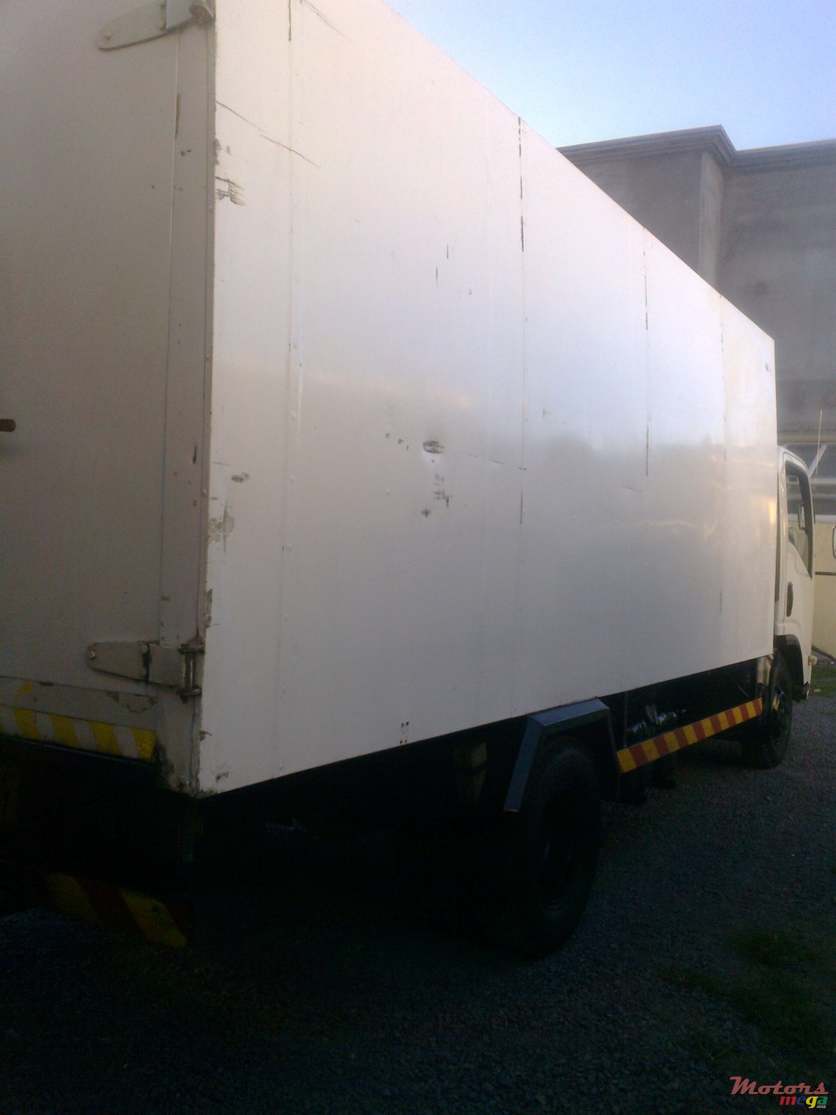 2011' Isuzu VehiCROSS TRUCK ISUZU NPR71K YEAR 2011 photo #4