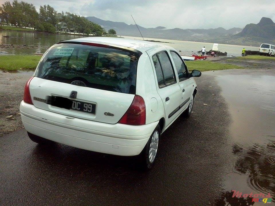 2000' Renault Clio dorigine photo #4