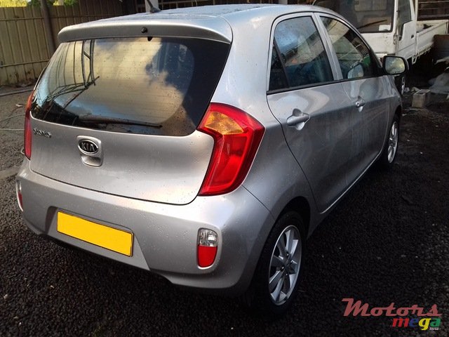 2012' Kia Picanto photo #5