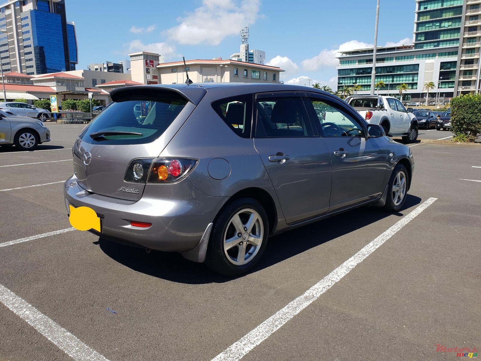 2005' Mazda Axela photo #3