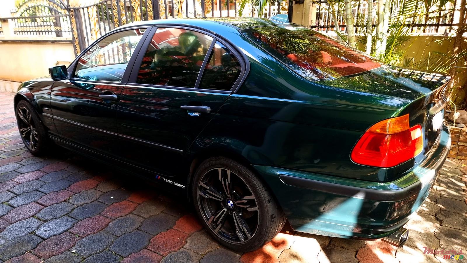 2001' BMW 318 photo #2