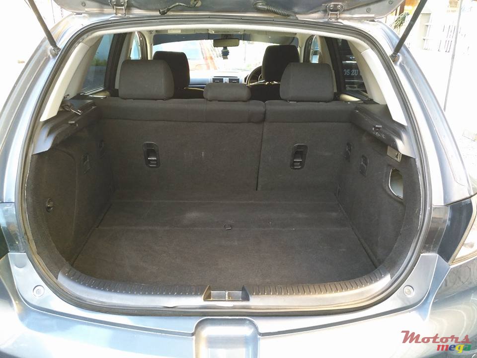 2008' Mazda Axela photo #7