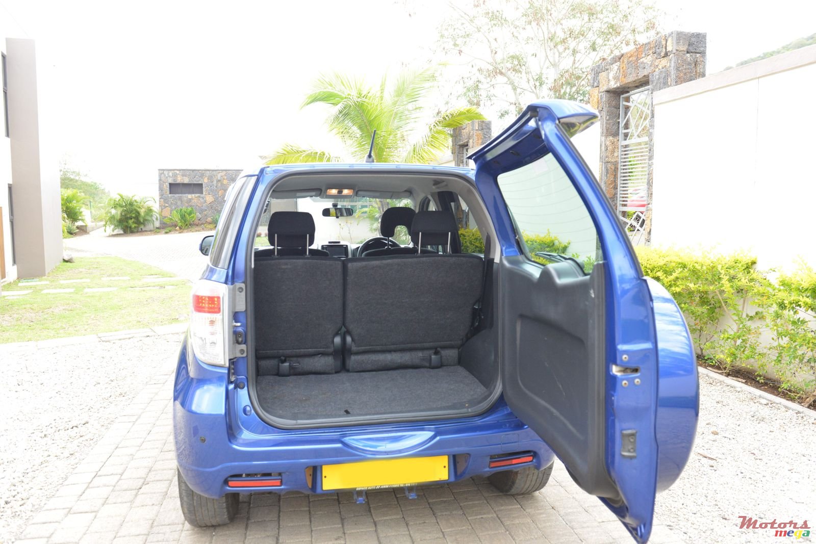 2011' Toyota RUSH photo #6