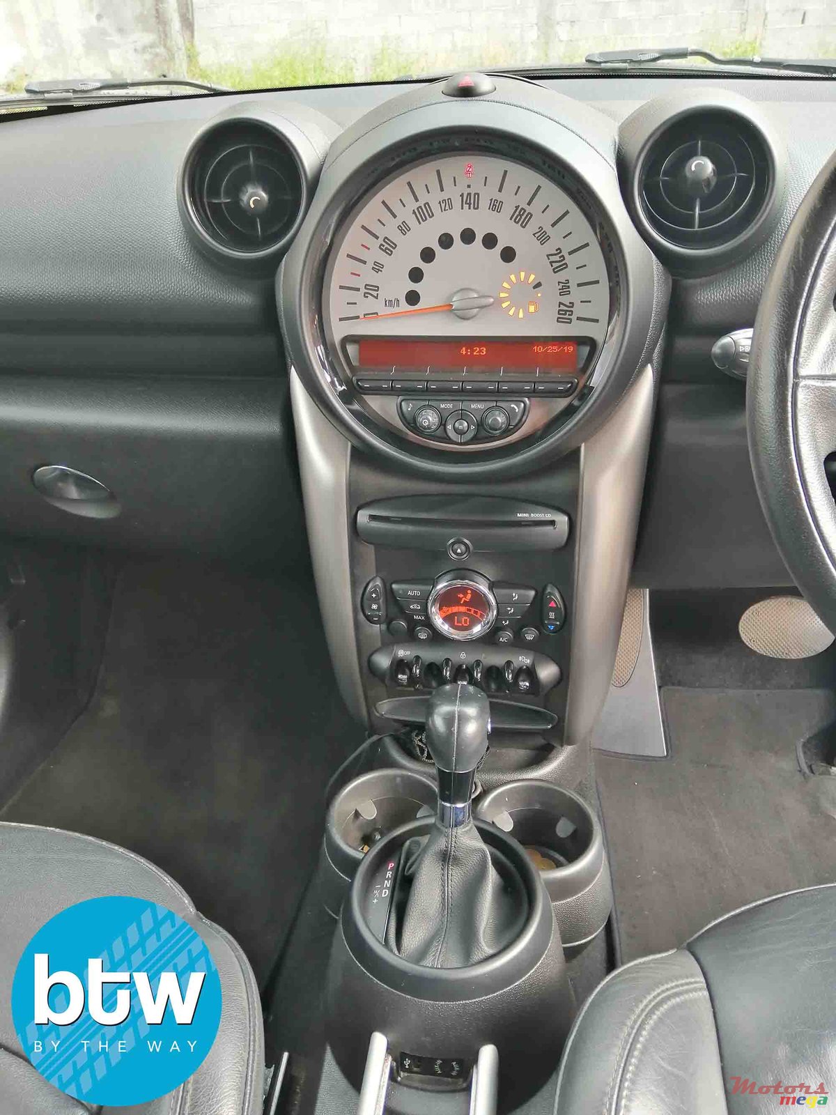 2013' MINI Paceman photo #7