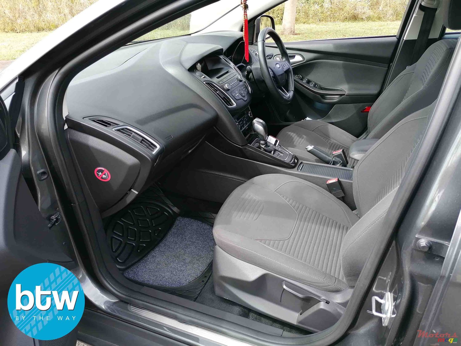 2016' Ford Focus photo #4