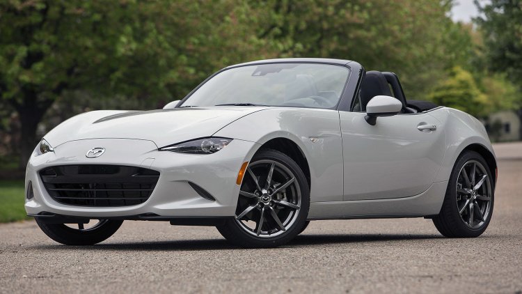 Mazda Replaces Owner's Crashed 2016 Miata with Brand New Car