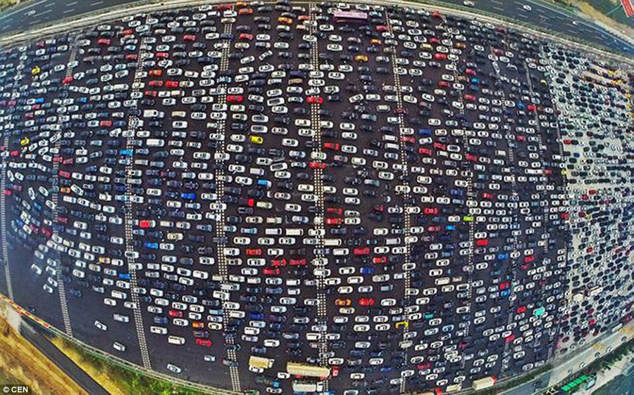 Drone Gives Bird's-Eye View of 50-Lane Traffic Jam in China