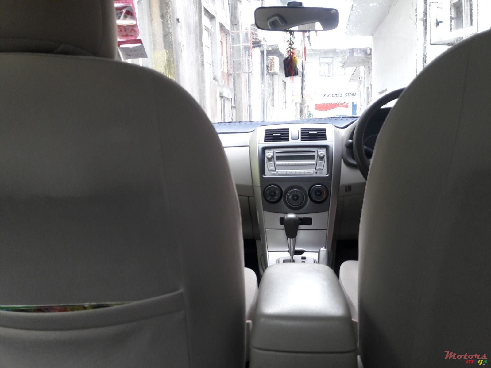 2009' Toyota Axio photo #7