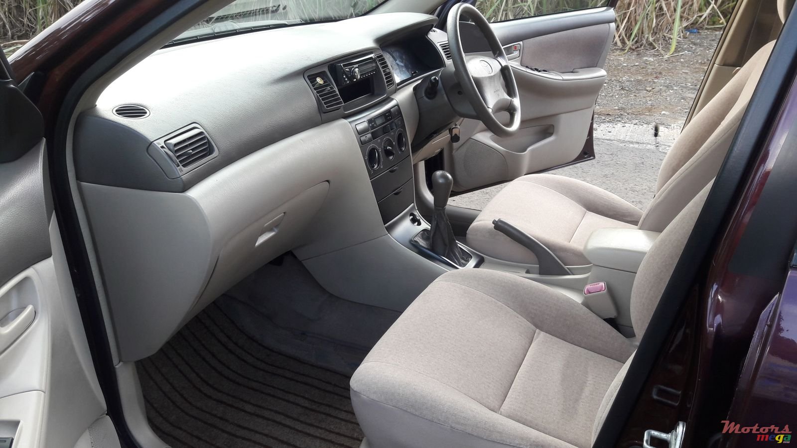 2004' Toyota Corolla Nze photo #3