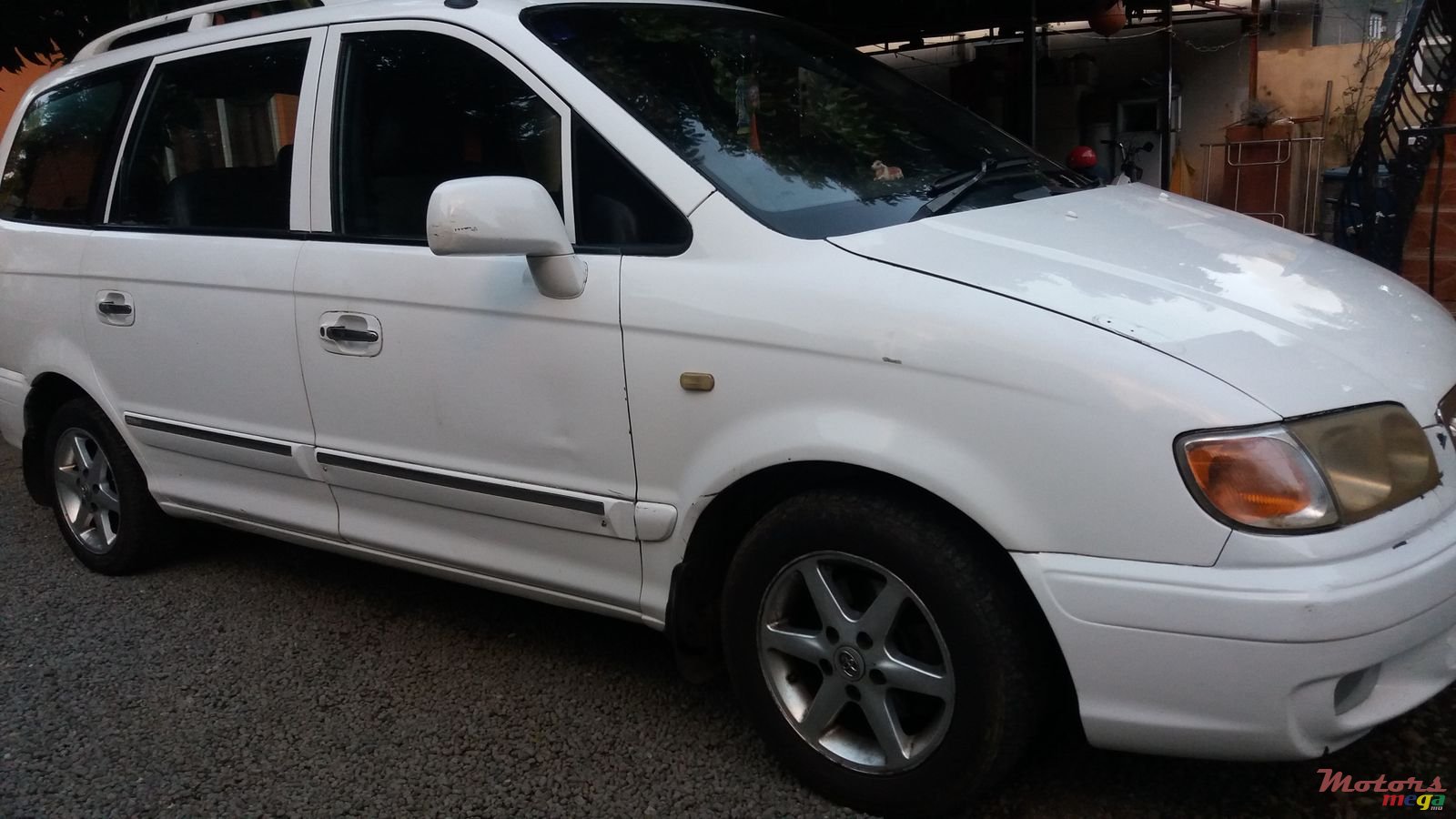 2002' Hyundai H photo #2