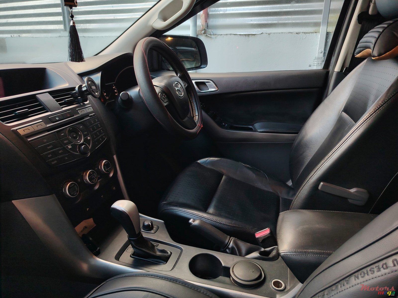 2019' Mazda BT-50 photo #2