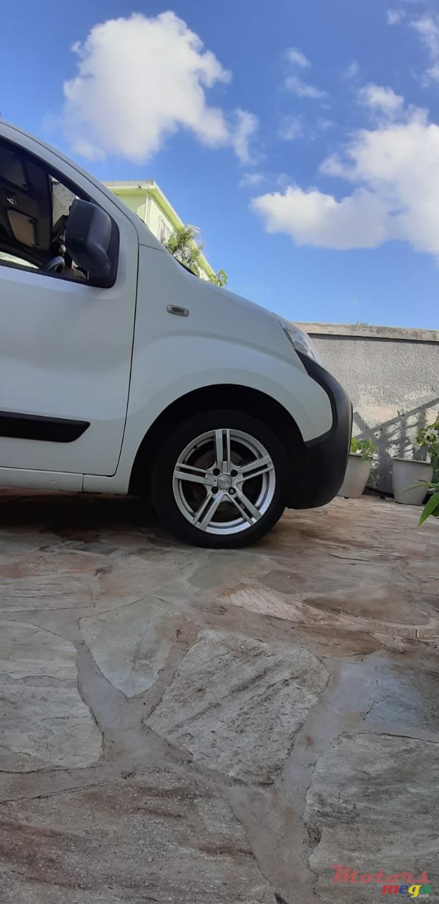 2015' Citroen Nemo photo #5