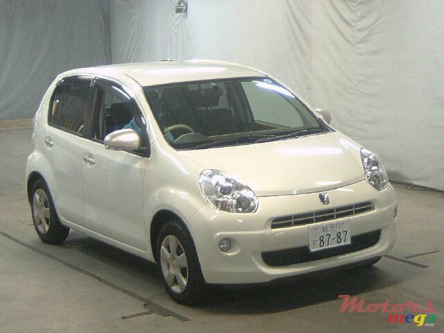 2011' Toyota Paseo passo photo #1