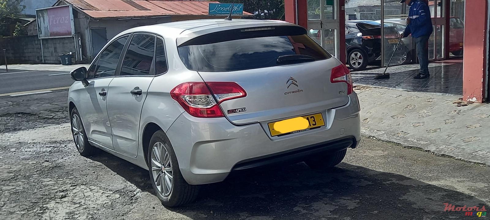 2013' Citroen C4 photo #3