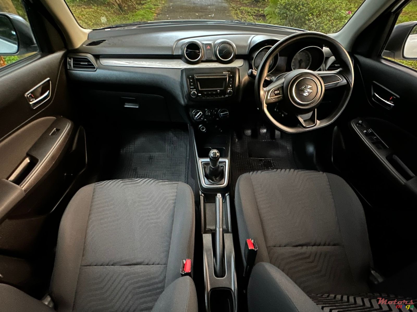 2021' Suzuki Swift photo #7