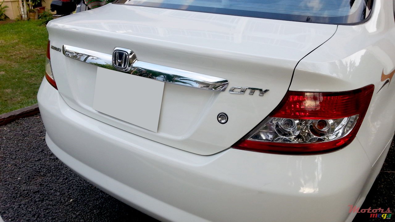 2003' Honda City photo #1