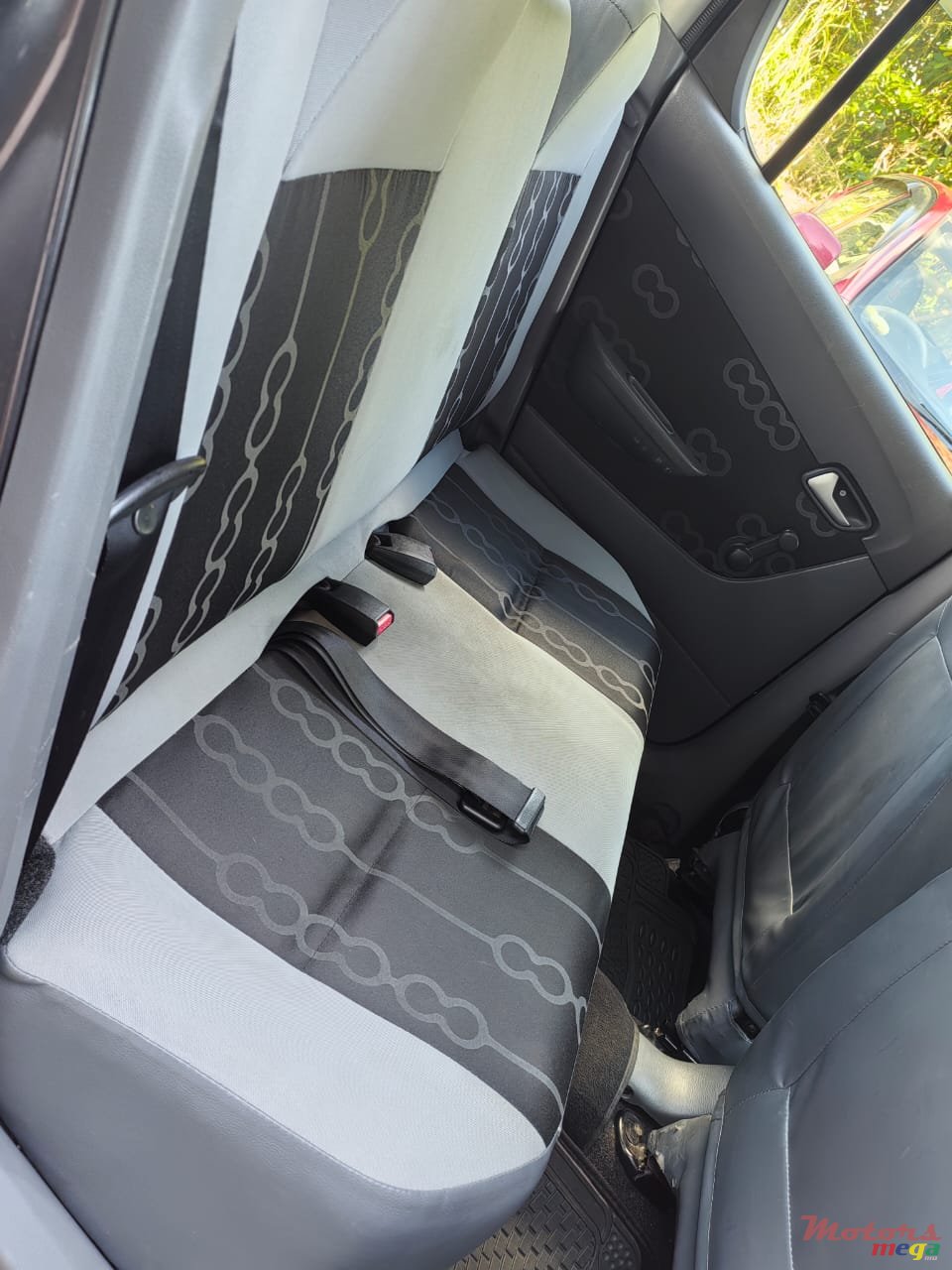 2013' Suzuki Alto photo #2