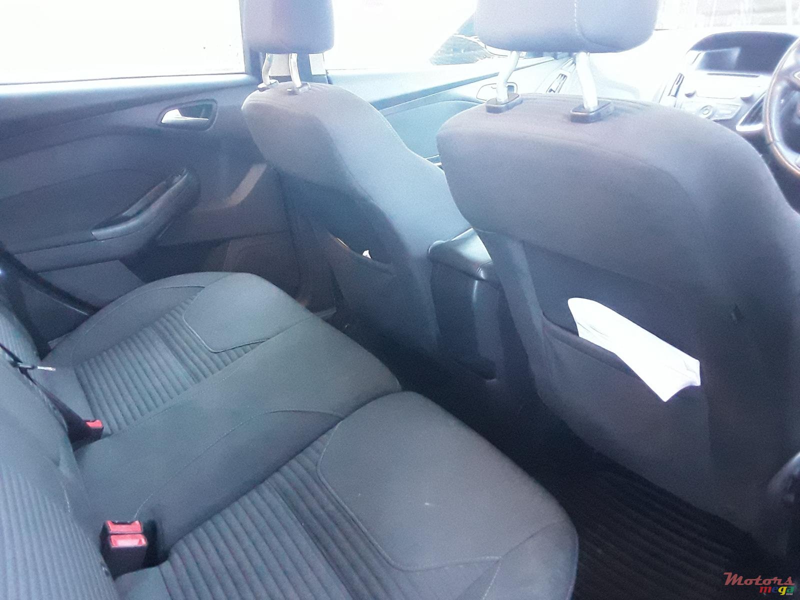 2016' Ford Focus photo #2