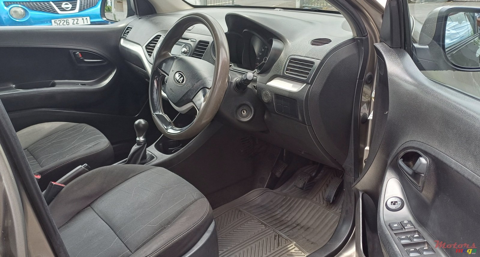 2013' Kia Picanto photo #5