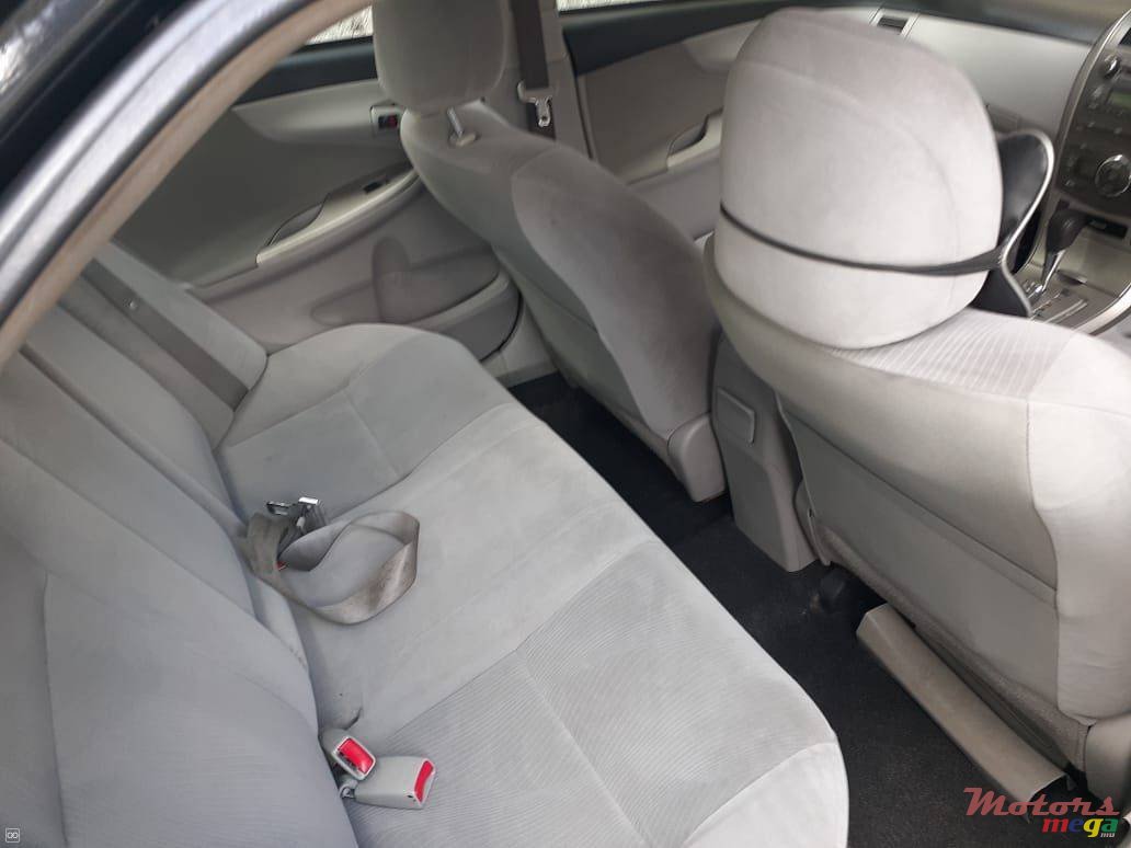 2013' Toyota Corolla photo #2