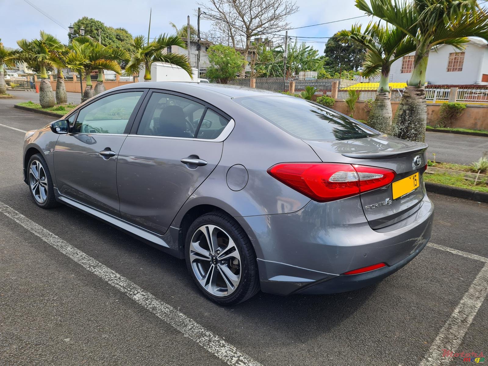 2015' Kia Forte photo #3