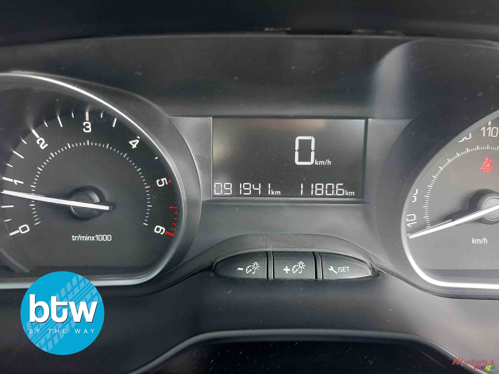 2016' Peugeot 208 photo #7