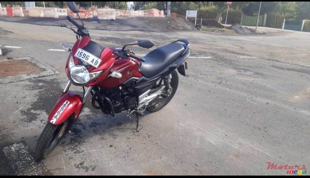 2016' Suzuki photo #3