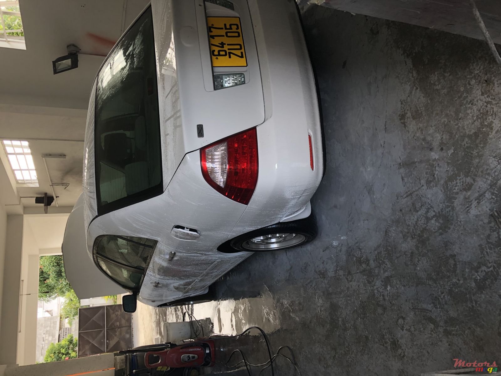 2005' Toyota Corolla photo #3