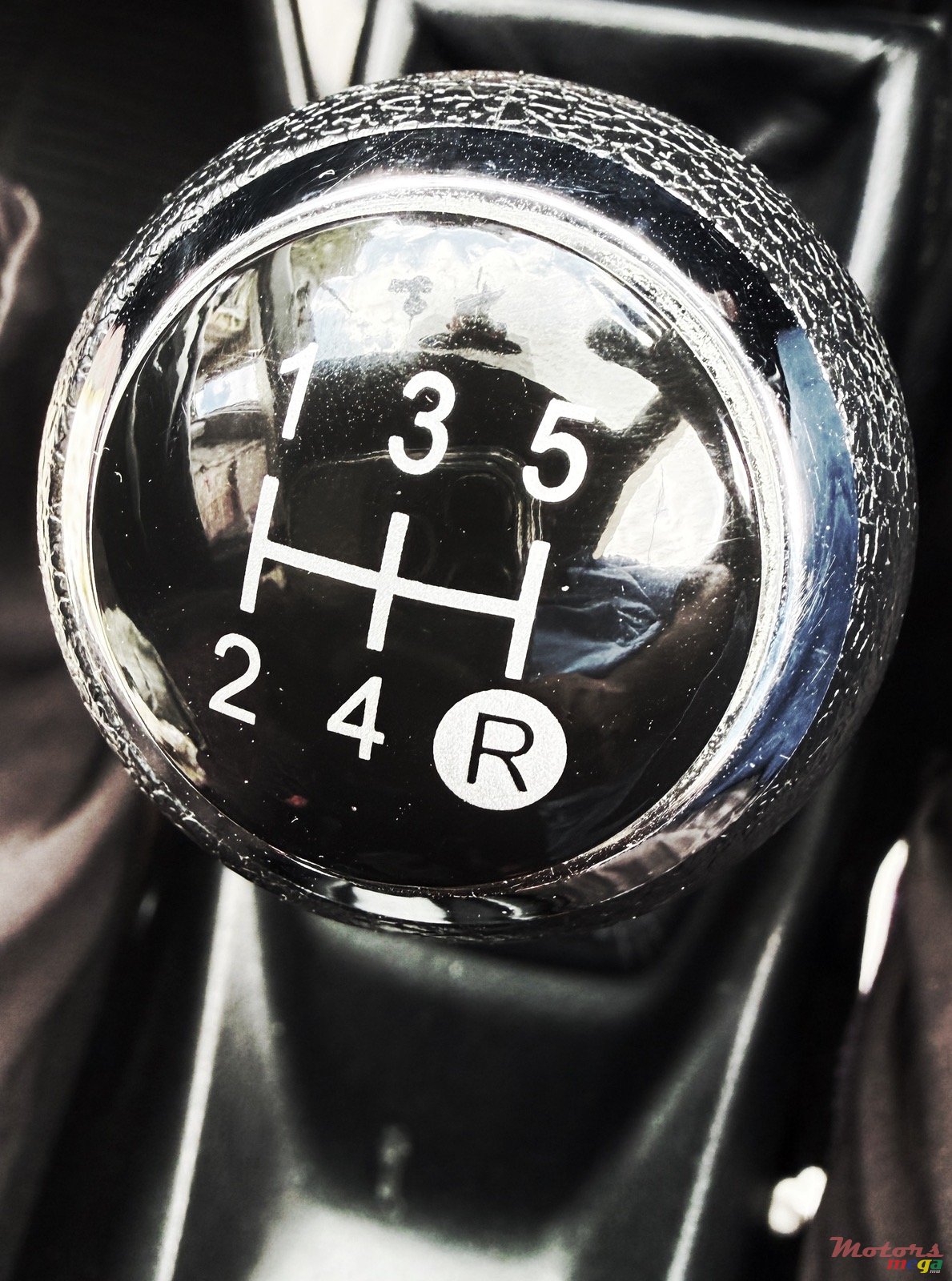 2017' Toyota Yaris photo #6