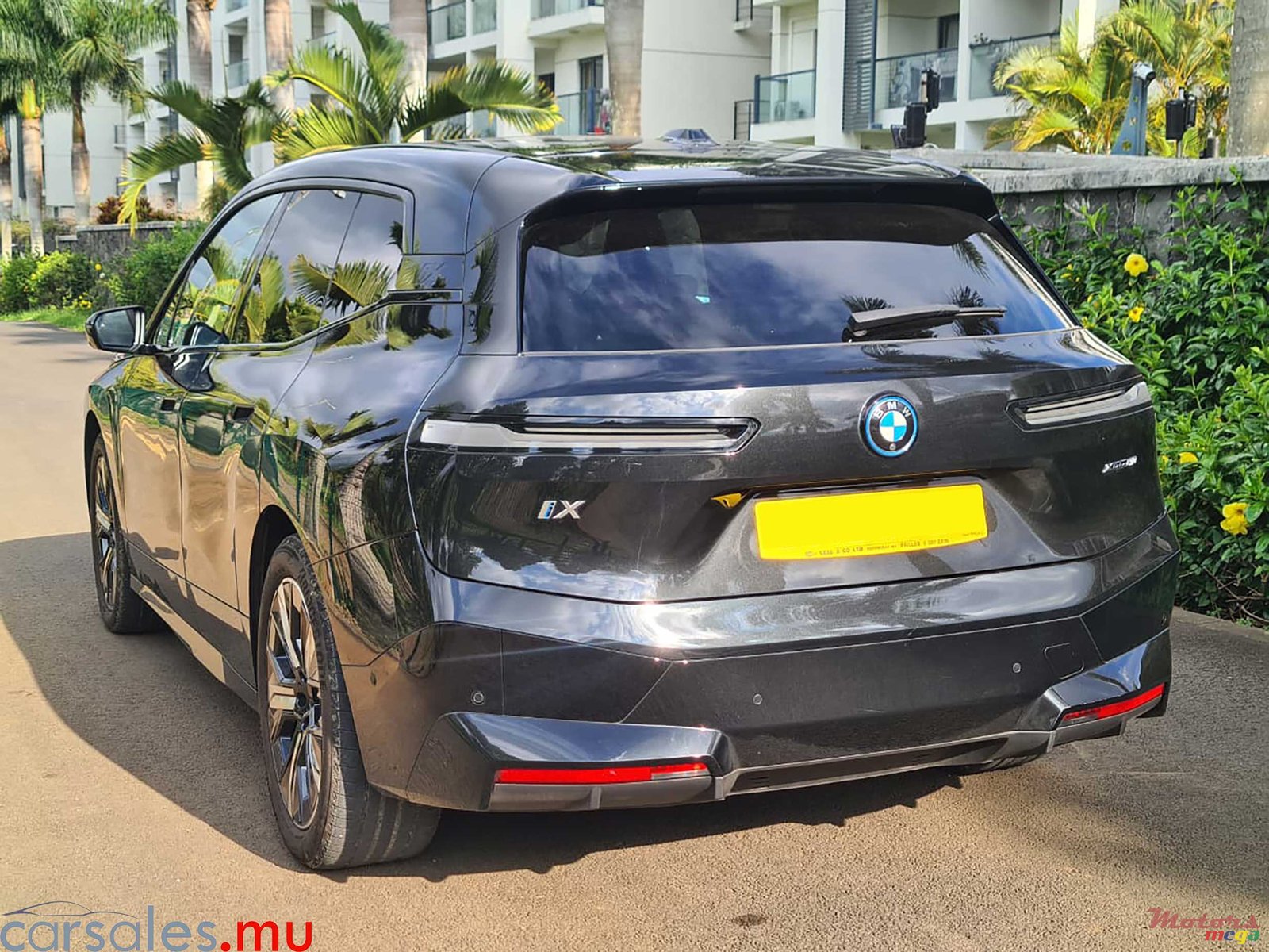 2024' BMW iX XDrive 40 photo #3