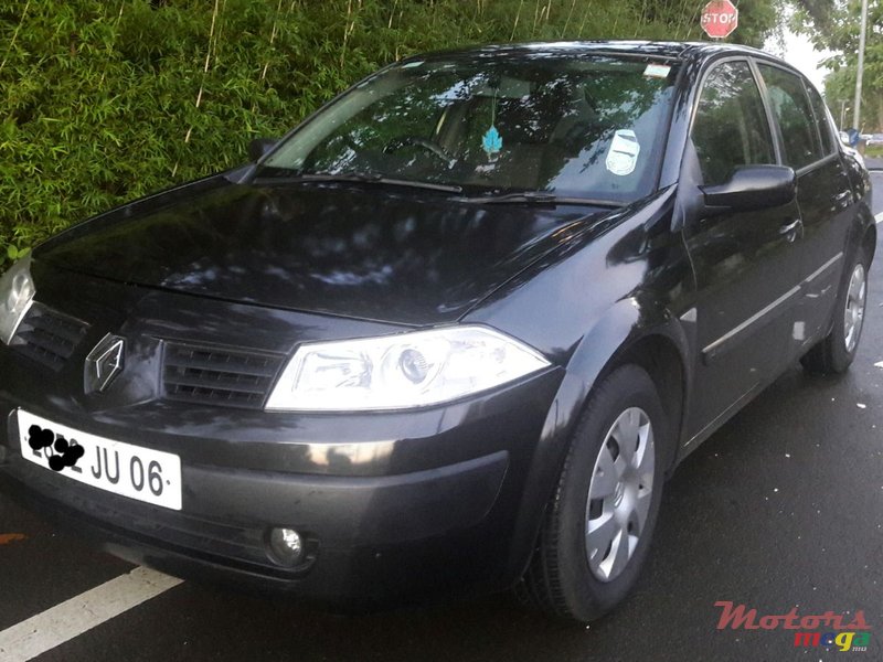 2006' Renault Megane photo #2