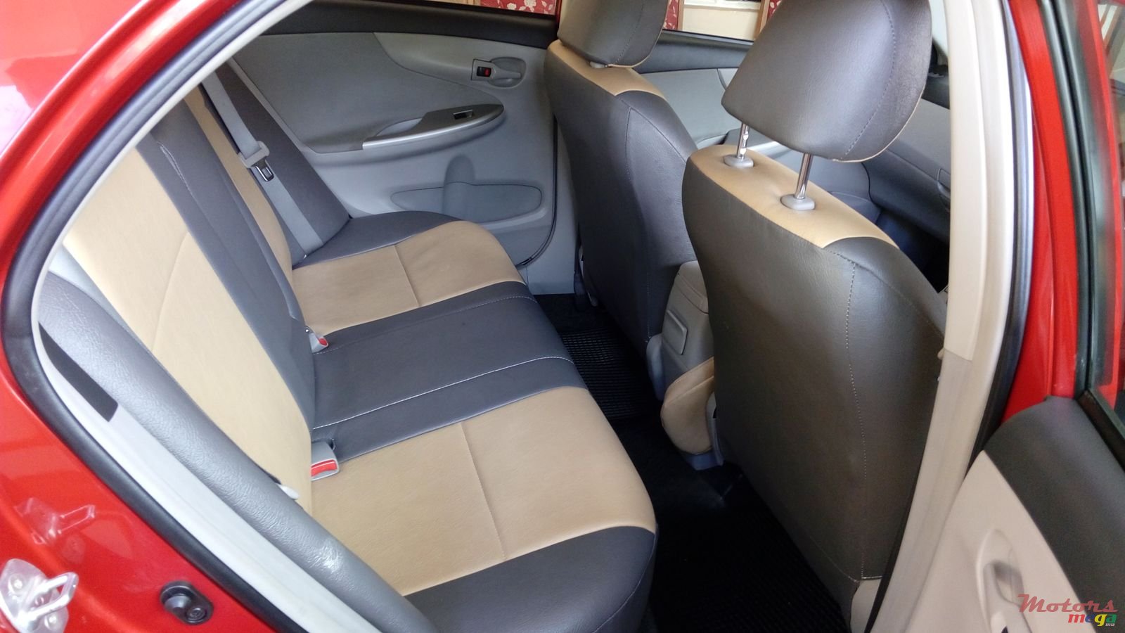 2012' Toyota photo #6