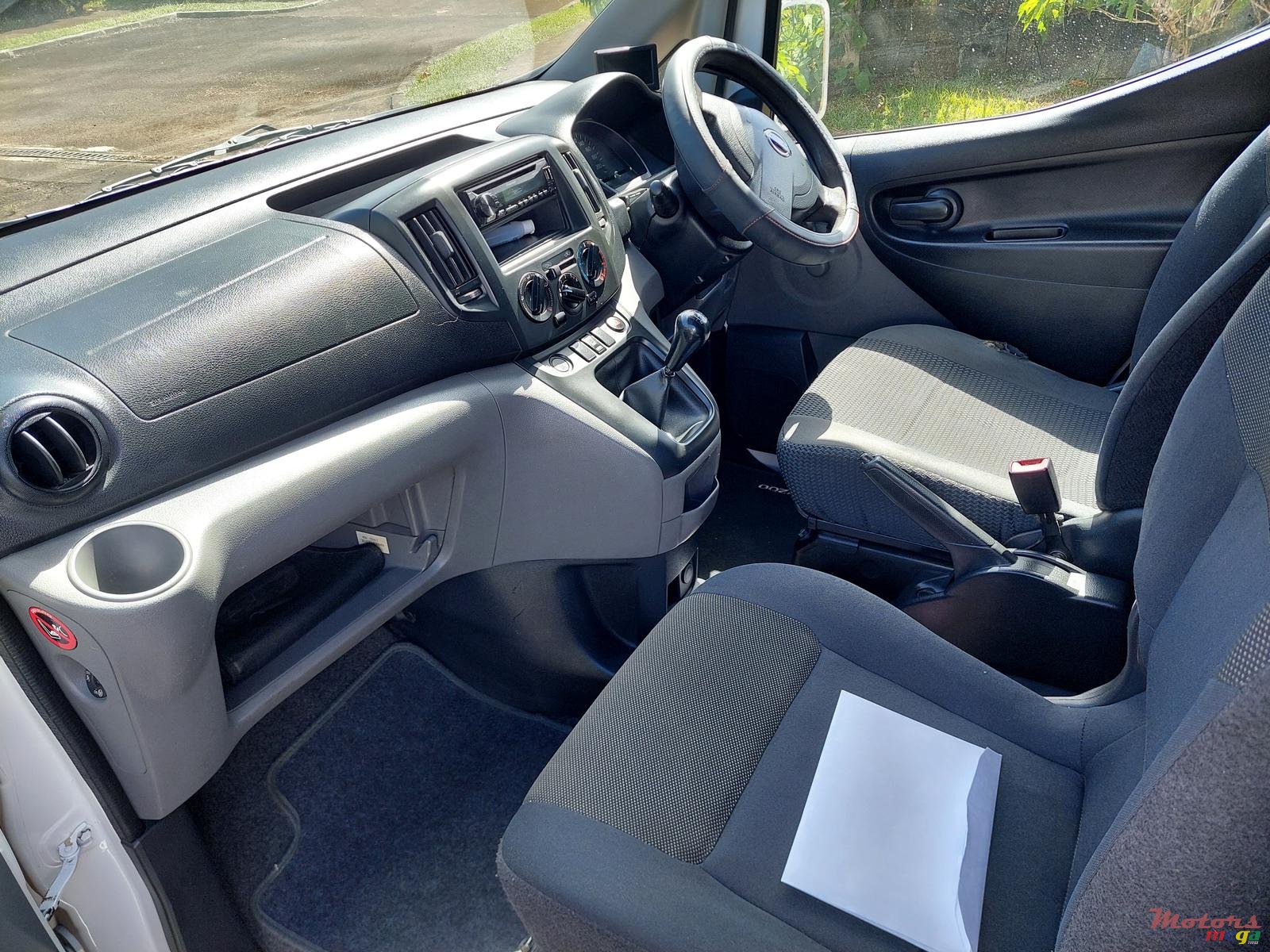2017' Nissan NV NV200 photo #7